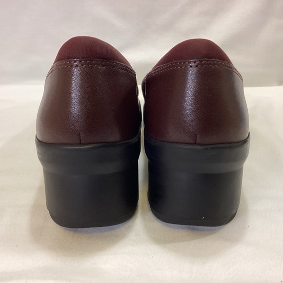 Clarks Collection SUTTYN WALK Burgundy Leather Wedge Slip-On SZ 9.5M L/N $80 - Picture 9 of 15